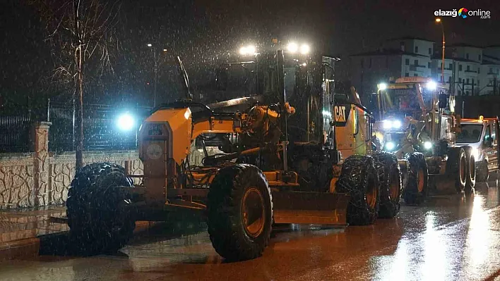 Elazığ'da Yoğun Kar Yağışı Bekleniyor: Belediye Ekipleri 7/24 Görev Başında!