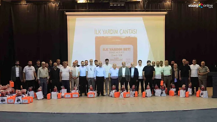 Elazığ Belediyesi'nden 43 Mahalle Muhtarına Afet ve Yangın Ekipmanı Desteği!
