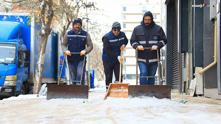 Elazığ'da Kar Yağışı: 7/24 Kar Küreme ve Tuzlama Çalışmaları Devam Ediyor!