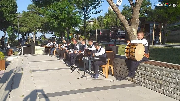 Tarihi Harput Mahallesi'nde kürsübaşı etkinliği