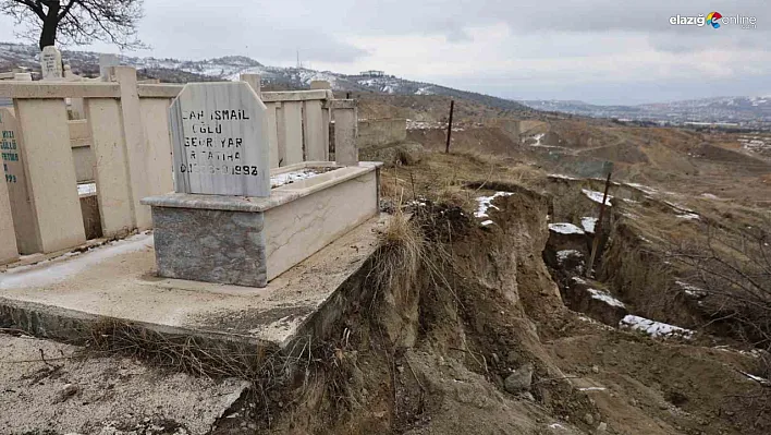 Elazığ'da Heyelan Tehlikesi! Cenazeler Güvenli Mezarlıklara Taşınıyor!