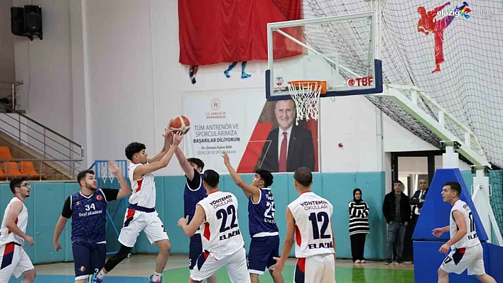 Elazığ'da genç sporcular dört branşta kıyasıya mücadele etti
