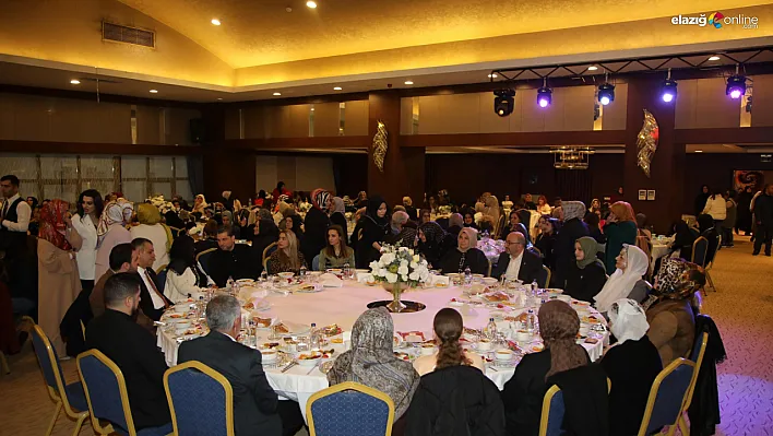 AK Parti Elazığ Kadın Kolları'ndan '8 Mart Kadınlar Günü'ne Özel Anlamlı Program