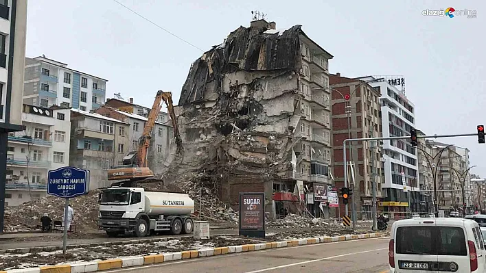 Elazığ'da ağır hasarlı bina sayısı 4 bin 636 oldu