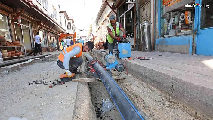 Altyapı yenileme çalışmaları tüm hızıyla sürüyor