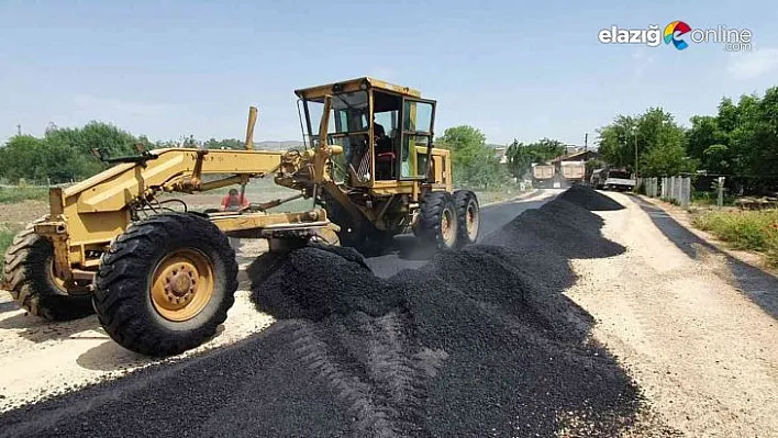 Elazığ genelinde asfaltlama çalışmaları tüm hızıyla sürüyor