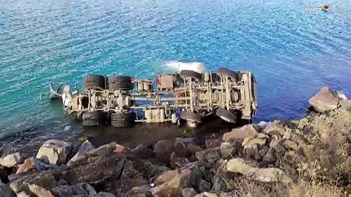 Sivrice'de Beton Mikseri Göle Uçtu: Ekipler Zamana Karşı Yarıştı!