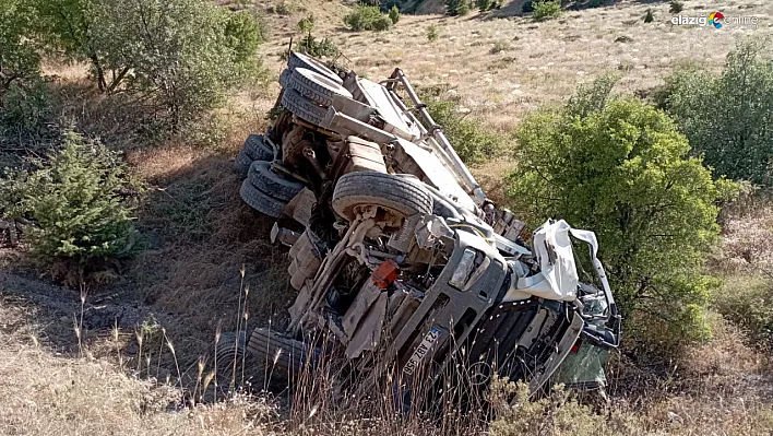 Elazığ'da beton mikseri uçurumdan yuvarlandı