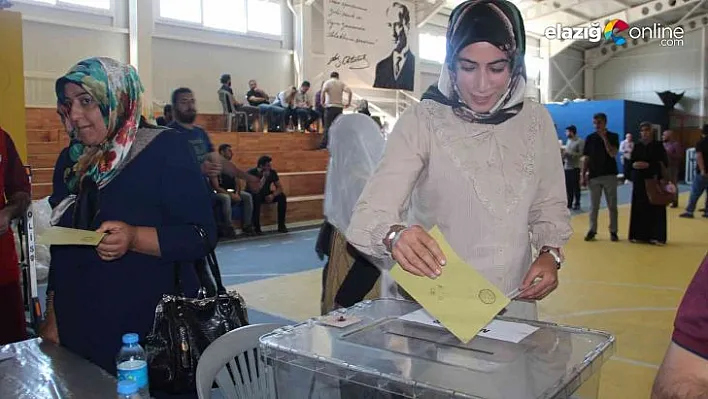 Elazığ'da bir mahalle yeniden sandık başına gitti