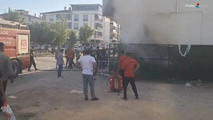 Elazığ'da Market Deposunda Çıkan Yangın Mahalleliyi Korkuttu!