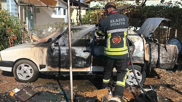 Elazığ'da depo yangınında otomobil de zarar gördü