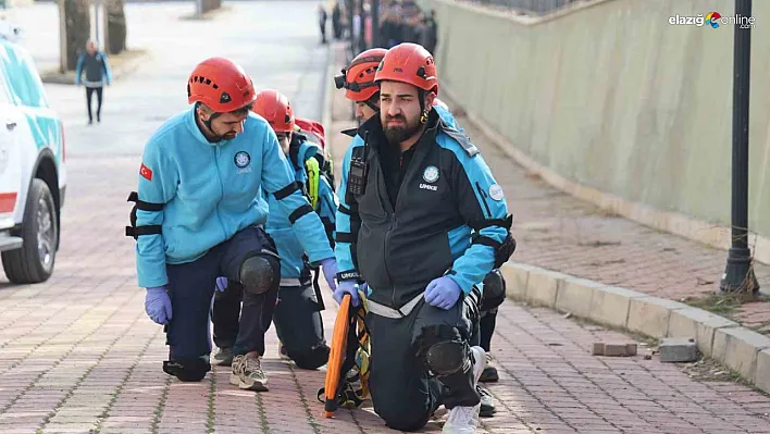 Elazığ'da deprem ve yangın tatbikatı