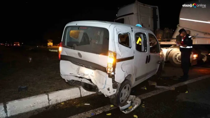 Elazığ-Bingöl karayolunda feci kaza: 7 yaralı!