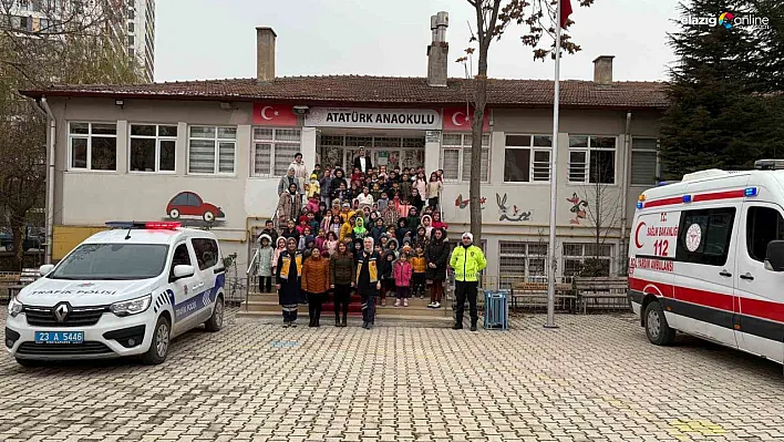 Elazığ'da 'Yaşama Yol Ver' Kampanyası: Miniklere '112 Acil Çağrı ve Fermuar Sistemi' Eğitimi!