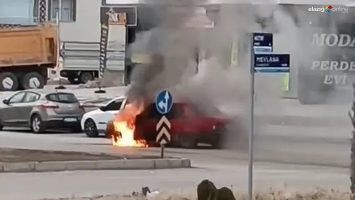 Elazığ Ulukent'te Seyir Halindeki Otomobil Küle Döndü!