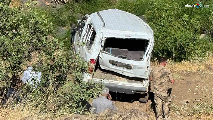 Elazığ'da Şarampole Uçan Araçta 1 Kişi Can Verdi!