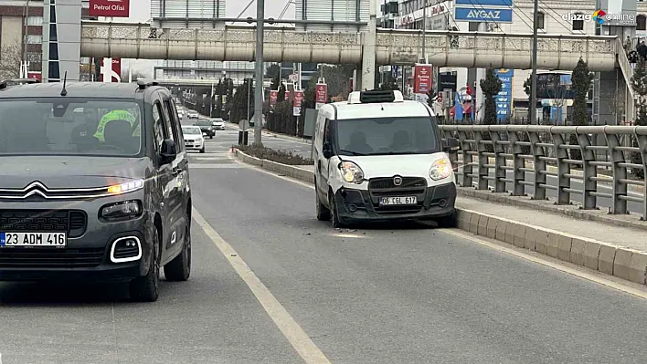 Elazığ Malatya Caddesi'nde Trafik Kazası!