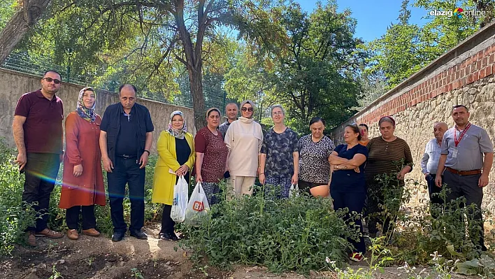 Hobi bahçesinde hasat sevinci: Hastalar için terapi gibi etkinlik!