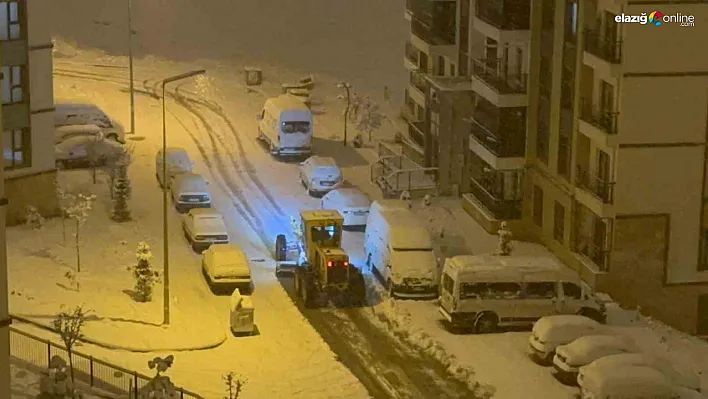 Elazığ Belediyesi, Karla Mücadelede Hız Kesmiyor: Kar Küreme Çalışmaları Sürüyor!