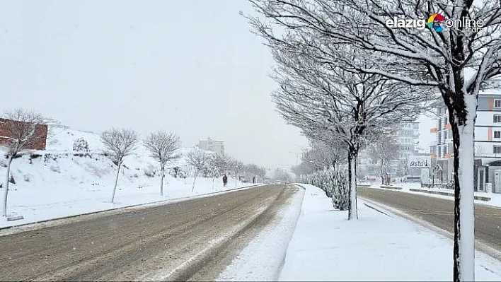 Kar yağışı Elazığ ve çevresinde aralıklarla etkisini gösteriyor