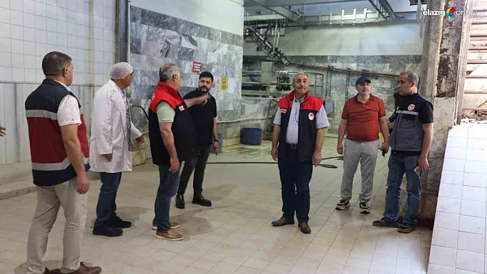 Vatandaşın Sofrasına Giden Et Takipte! Elazığ'da Kesimhanelere Yakın Takip!