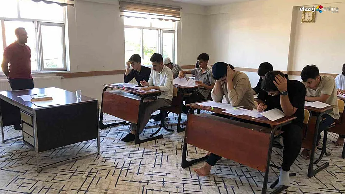 Kovancılar'da Hafızlık Eğitiminde Önemli Dönem Sınavları Yapıldı!