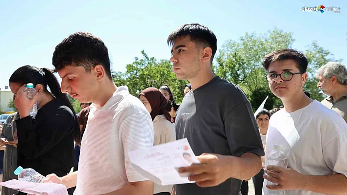 YKS Elazığ'da Ter Döktü: Öğrenciler Sınavda, Veliler Heyecanla Dışarıda!