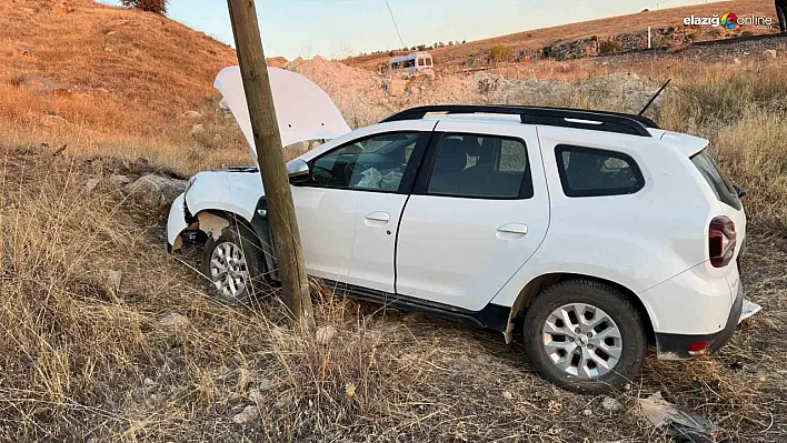 Elazığ Keban'da Trafik Kazası: Şarampole Yuvarlanan Araçta 3 Yaralı!