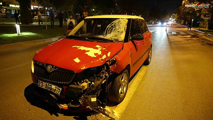 Elazığ'da Yolun Karşısına Geçmek İsteyen 2 Kişiye Otomobil Çarptı