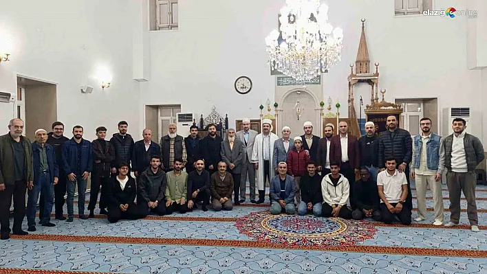 Elazığ'da Manevi Huzur: Geleneksel Sabah Namazı Buluşmaları Sürüyor!