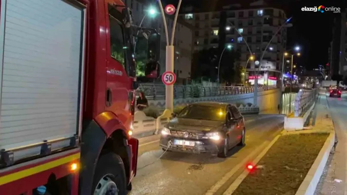 Elazığ'da alt geçidi su bastı! Mahsur kalanların imdadına itfaiye yetişti!