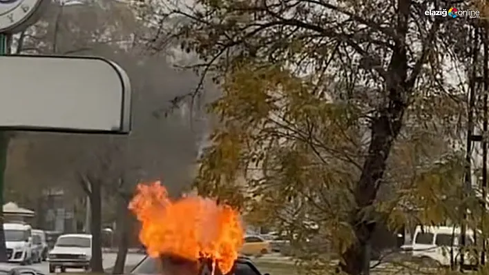 Elazığ'da Seyir Halindeki Otomobil Alev Aldı! Araç Küle Döndü!