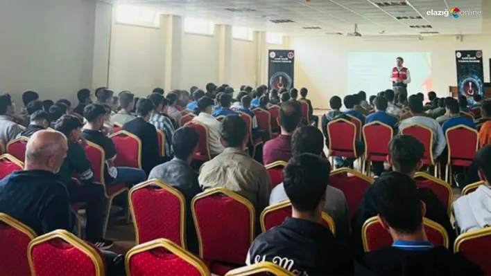 Elazığ'da siber zorbalık ve dijital bağımlılık semineri