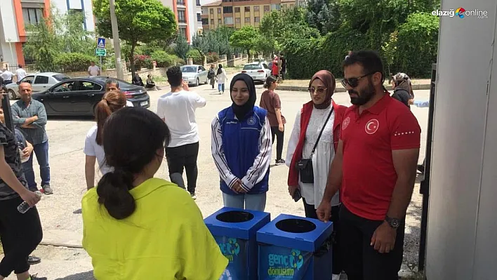 Elazığ'da sınav kalemleri öğrenciler için toplandı