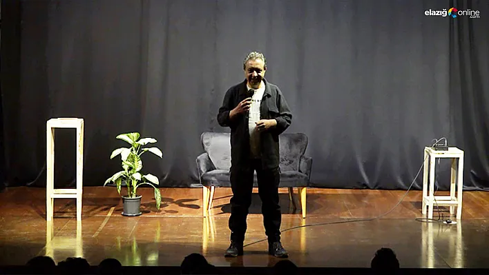 Elazığ'da Stand-Up Rüzgarı: Özkan Özgür'ün 'Bişey Bişey' Gösterisine Yoğun İlgi!