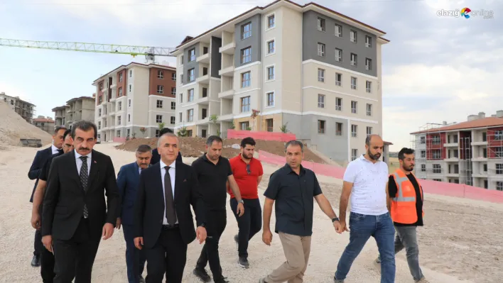 Elazığ'da TOKİ konutları hızla yükseliyor: Vali Hatipoğlu'ndan yerinde inceleme