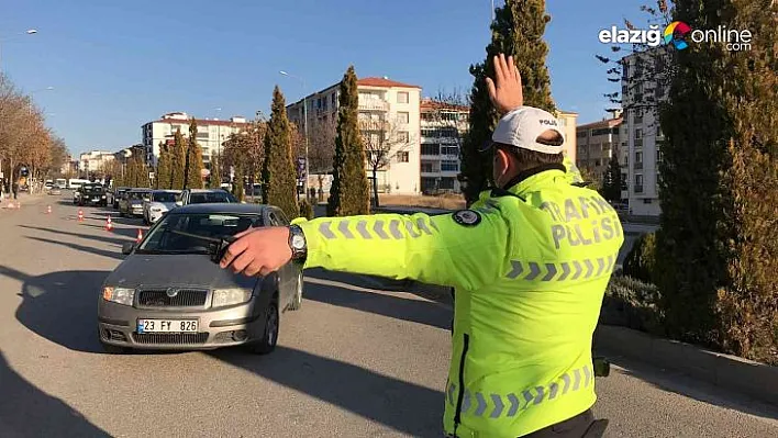 Hem trafik denetimi yapıldı, hem de sürücüler bilgilendirildi