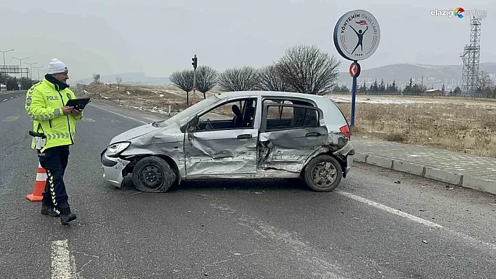 Güneyçevre Yolu'nda Feci Kaza: Panelvan ve Otomobil Çarpıştı! 1'i Ağır 3 Yaralı