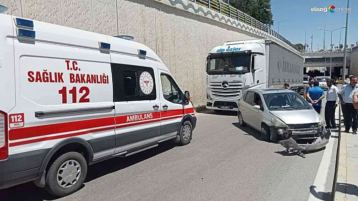 Önce duvara sonra arkasından gelen araca çarptı