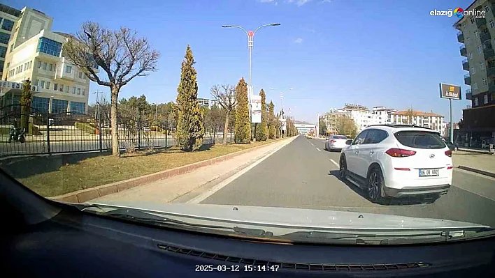 Elazığ Malatya Caddesi'nde Şok! Makas Atan Sürücü Tehlike Saçtı!