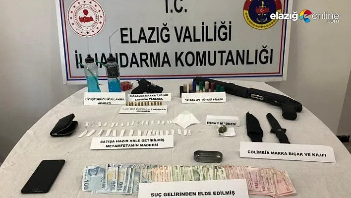 Elazığ'da uyuşturucu taciri, silahlarla yakalandı