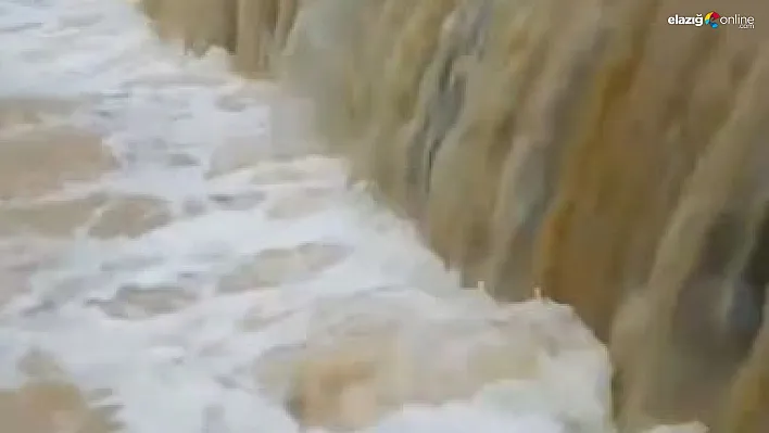 Meteoroloji Uyarmıştı! Elazığ'da Yağışlar Dereleri Taşırdı!