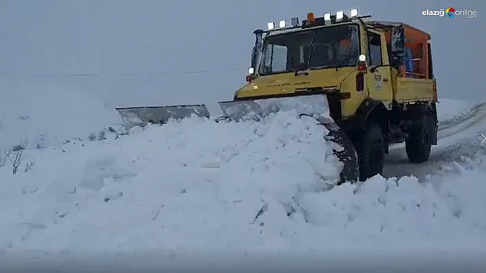 Elazığ İl Özel İdaresi Sahada! Kapanan Köy Yollar Tek Tek Ulaşıma Açılıyor!