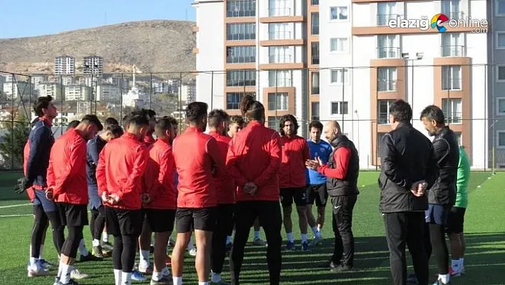 Elazığ Karakoçan FK, iki oyuncuyla daha yollarını ayırdı