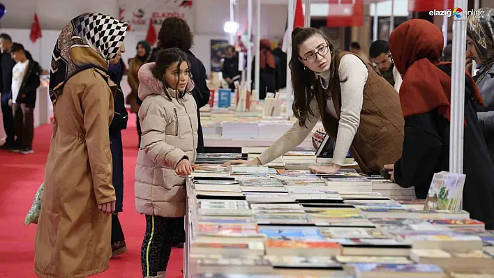 Elazığ 5. Kitap Fuarı'nda Son Gün Coşkusu: 15 Bin Öğrenci Kitaplarla Buluştu!