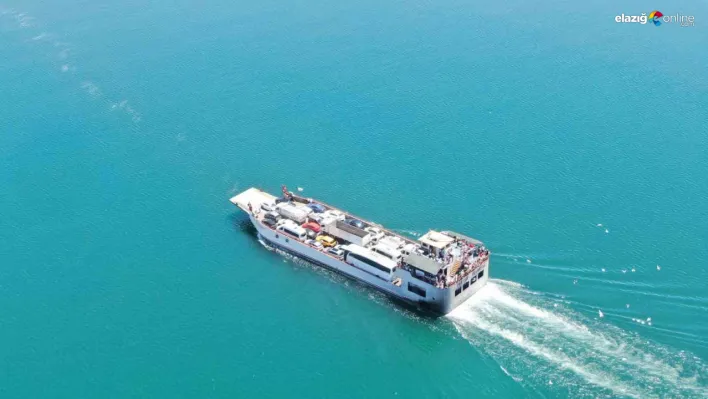 Elazığ-Pertek feribotlarında dönüş yoğunluğu!