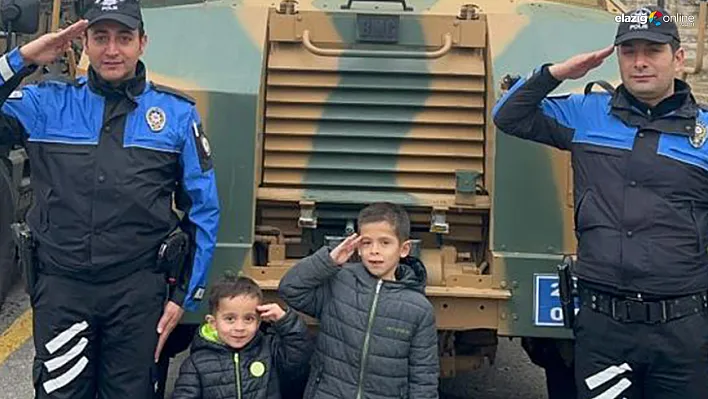 Elazığ polisinden iki minik kardeşe sürpriz!