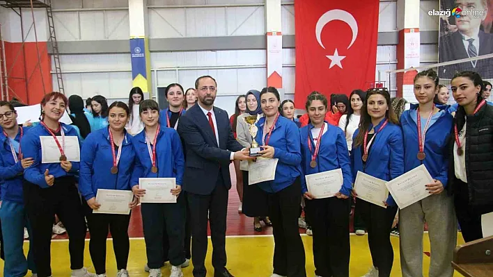 Elazığ GSB Yurtlarından Türkiye Finallerine: Gençler Sporda Zirveye Oynuyor!
