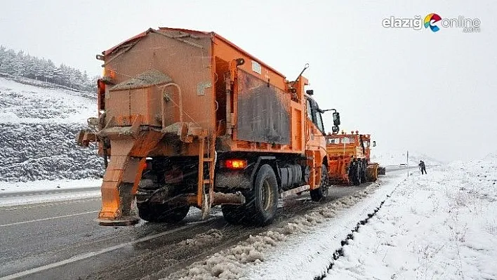 Erzincan'a 2021 yılının ilk karı yağdı