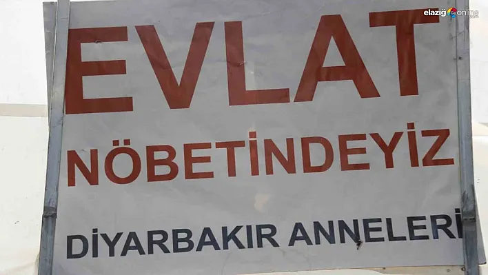 Evlat hasreti çeken aileler bayramı çadırda geçiriyor